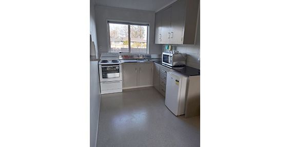 full kitchen facilities including cooktops and new oven